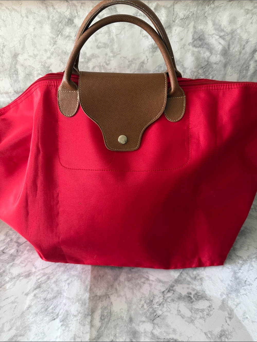 Unbranded Red Tote Handbag with Brown Trim - Classic Women’s Carryall